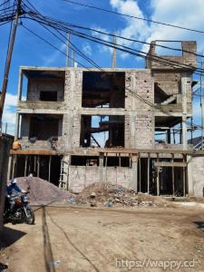 Parcelle contenant une maison en étage R+3