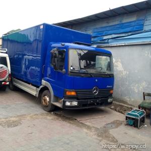 Camion Mercedes-Benz Atego