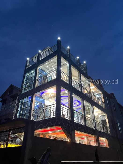 Immeuble de deux niveau R+2 bien située
