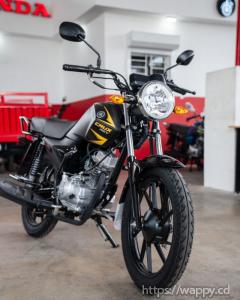 Moto Yamaha Crux Rev