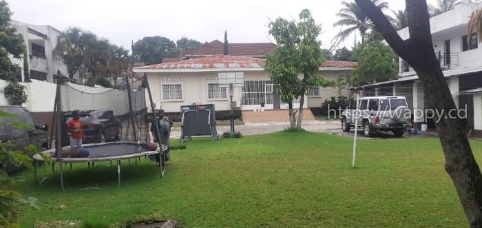 MAGNIFIQUE VILLA À NGALIEMA/JOLIE PARC