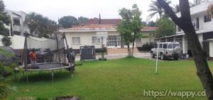 MAGNIFIQUE VILLA À NGALIEMA/JOLIE PARC