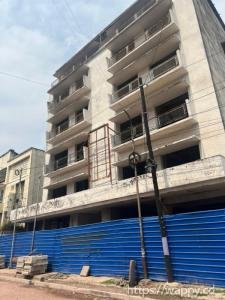 IMMEUBLE INACHEVÉ À GOMBE ZONE A