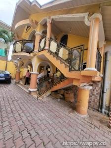 Parcelle avec maison R+1 avec deux appart