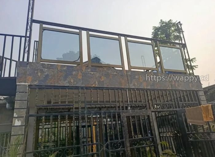 BELLE PARCELLE AVEC MAISON MODERNE À N’SELE