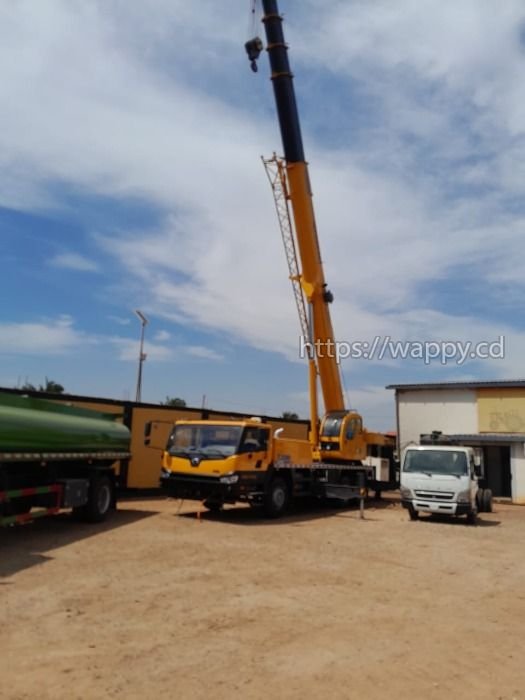 CRANE/ GRUE 25 TONNES NWE