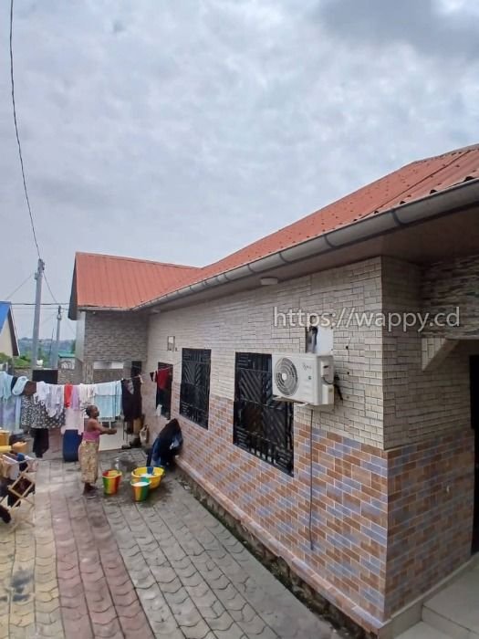 PARCELLE RÉSIDENTIELLE À NGALIEMA