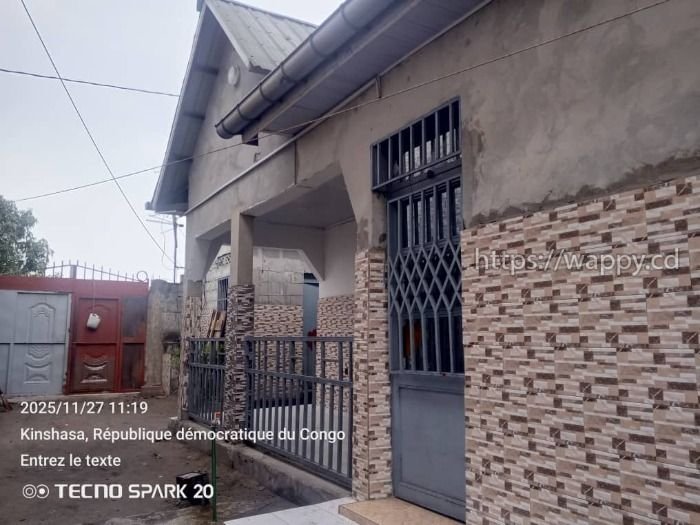 Maison de 2 ch + 2 studios À N’SELE – TERRE JAUNE