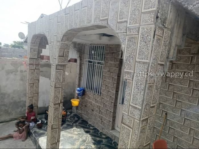 Parcelle bien située au Quartier Efobank, N’Sele