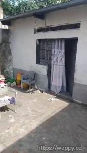 Parcelle avec 2 portes à Ndjili Quartier 9