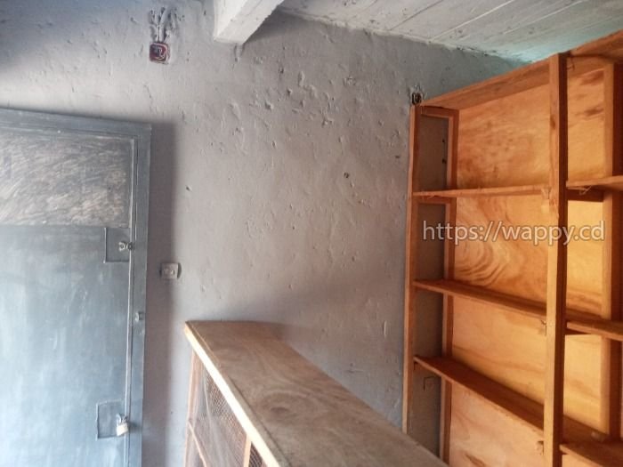 Boutique commerciale avec douche a badiadingi