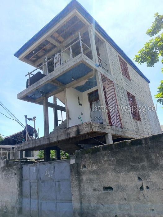 Immeuble locatif R+2 rentable à N’Sele