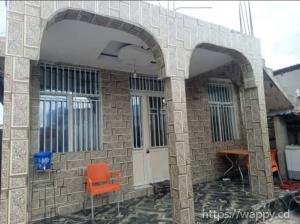 PARCELLE AVEC 2 MAISONS À N'SELE / EFOBANK