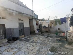 Parcelle avec Maisons de Locataires à Barumbu