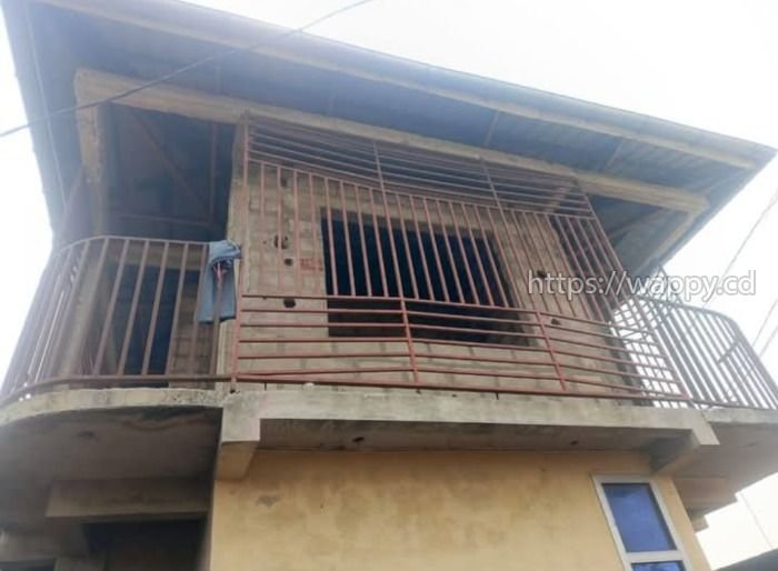 PARCELLE COMPRENANT UN IMMEUBLE LOCATIF 4 APPARTS