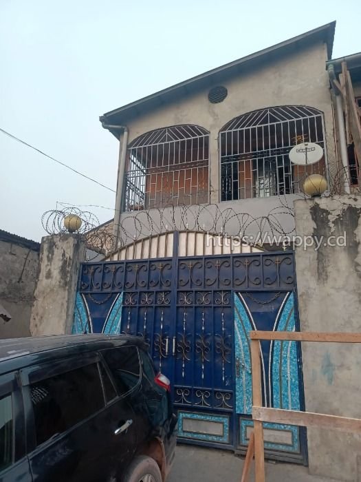 Magnifique Duplex (3 Ch, 2 SdB) à N'djili