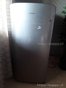 Réfrigérateur Samsung - Couleur Argentée, 192L & S