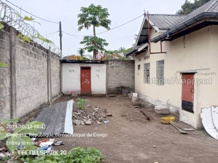 Parcelle avec maison de 3 chambres à Terre jaune