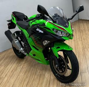 Moto Kawasaki ninja