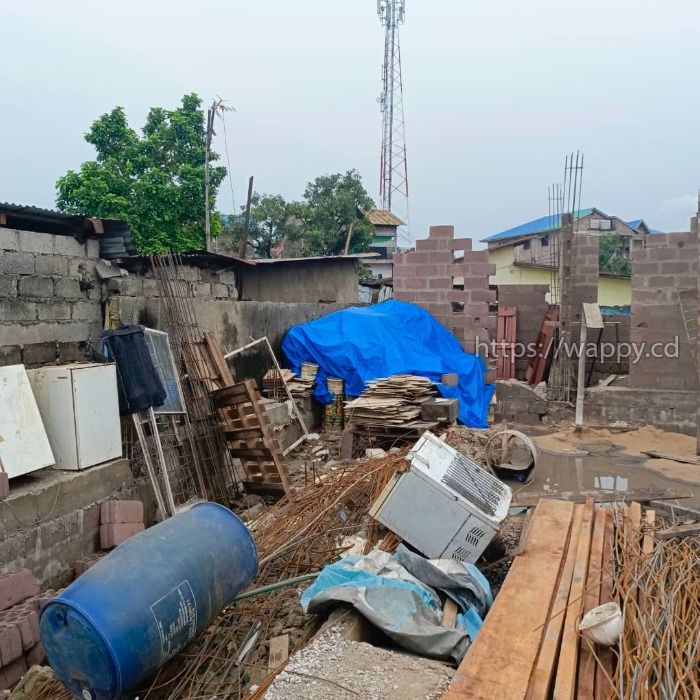 TERRAIN VIDE DANS LA COMMUNE DE LIMETE · Limete (Kinshasa)