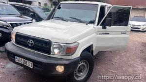 Toyota Landcruiser pick-up