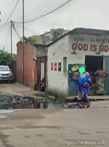 Parcelle à kitambo sur macadam